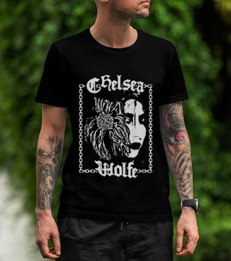 Chelsea Wolfe Carrion Flowers Chain Border Face Flower T-Shirt