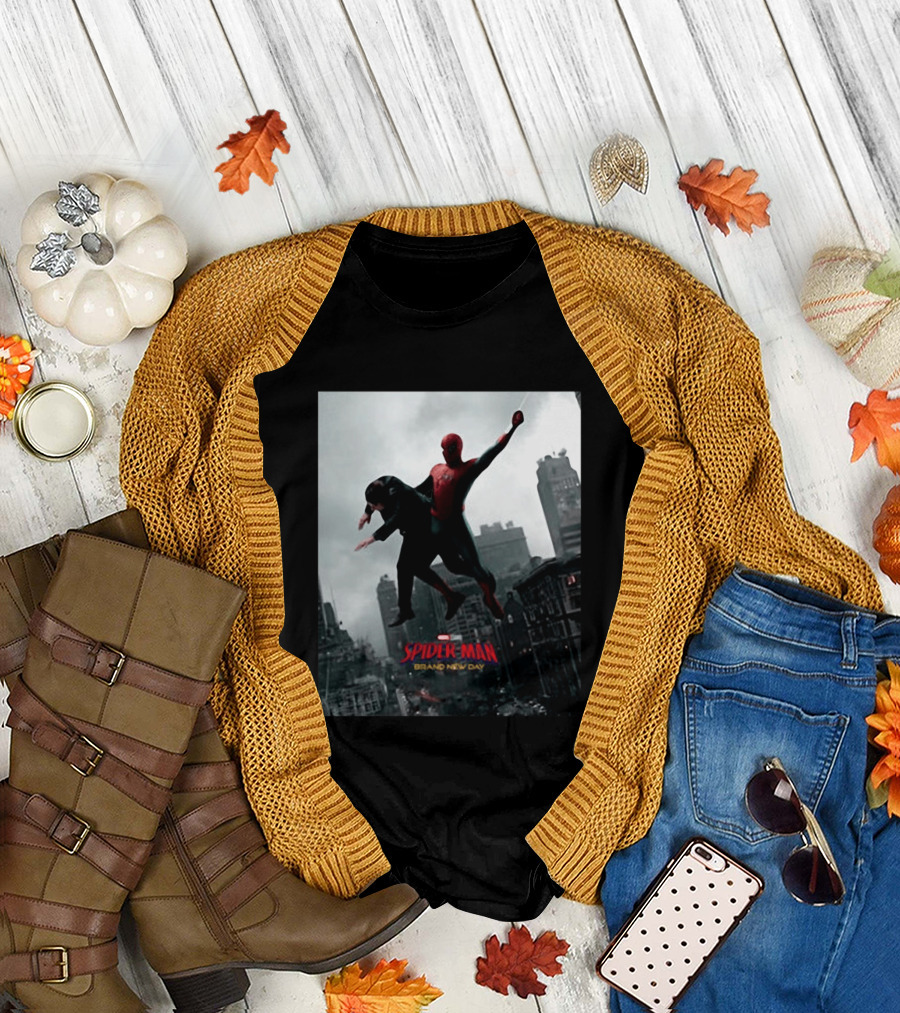 Spider Man Brand New Day Marvel Comic Scene Flying Over City Skyline T-Shirt