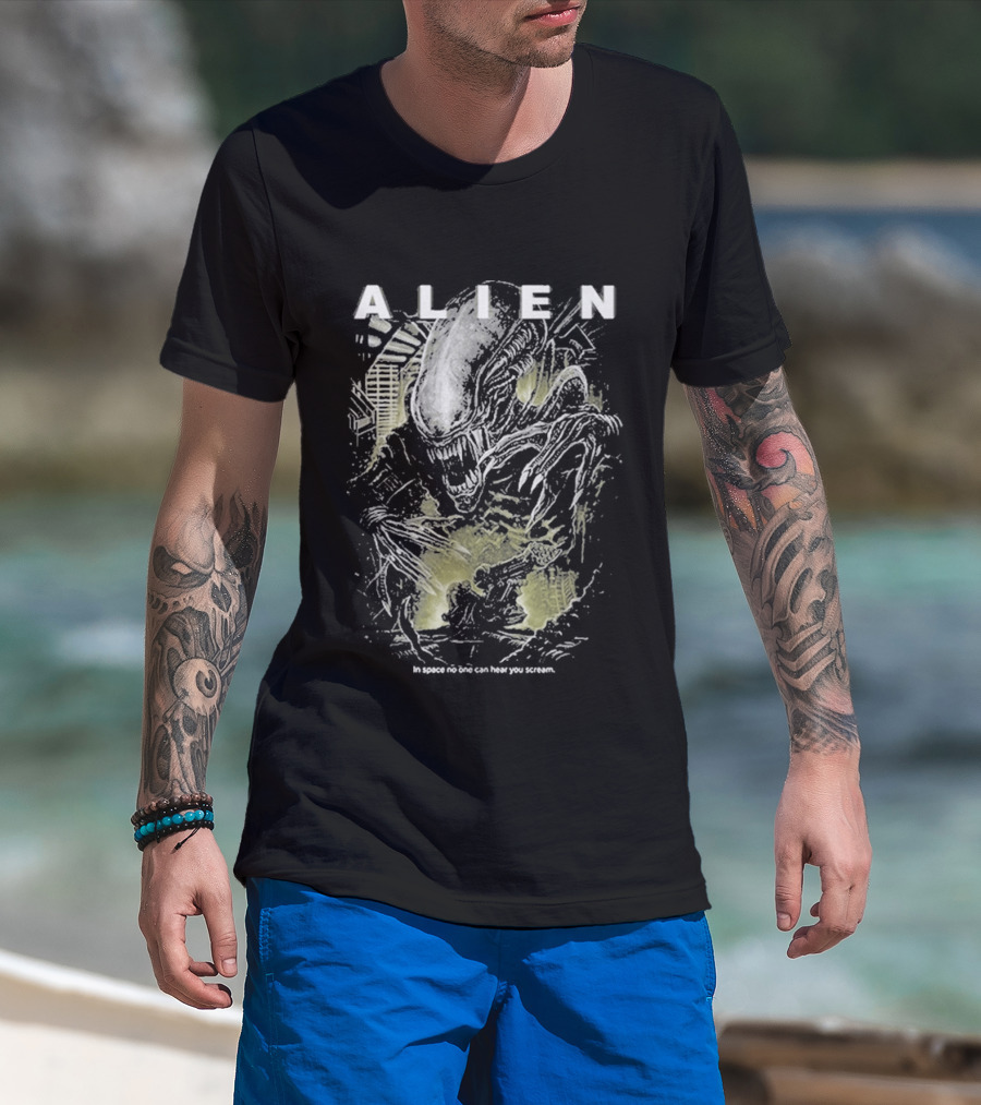 Alien In Space No One Can Hear You Scream Movie T-Shirt