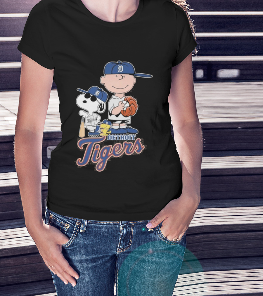 2026 Snoopy Charlie Brown Detroit Tigers Baseball T-Shirt