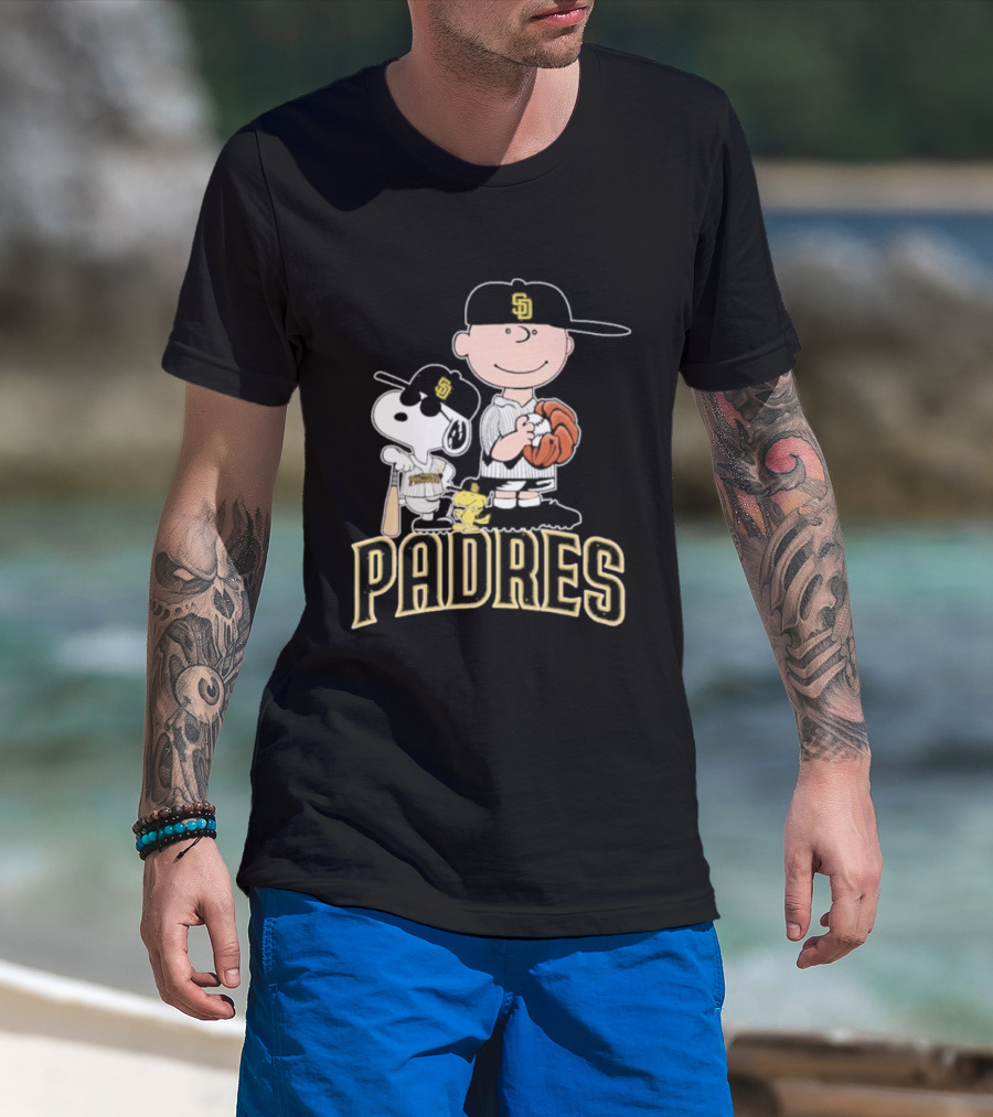 Padres Snoopy Charlie Brown Woodstock Baseball Peanuts T-Shirt