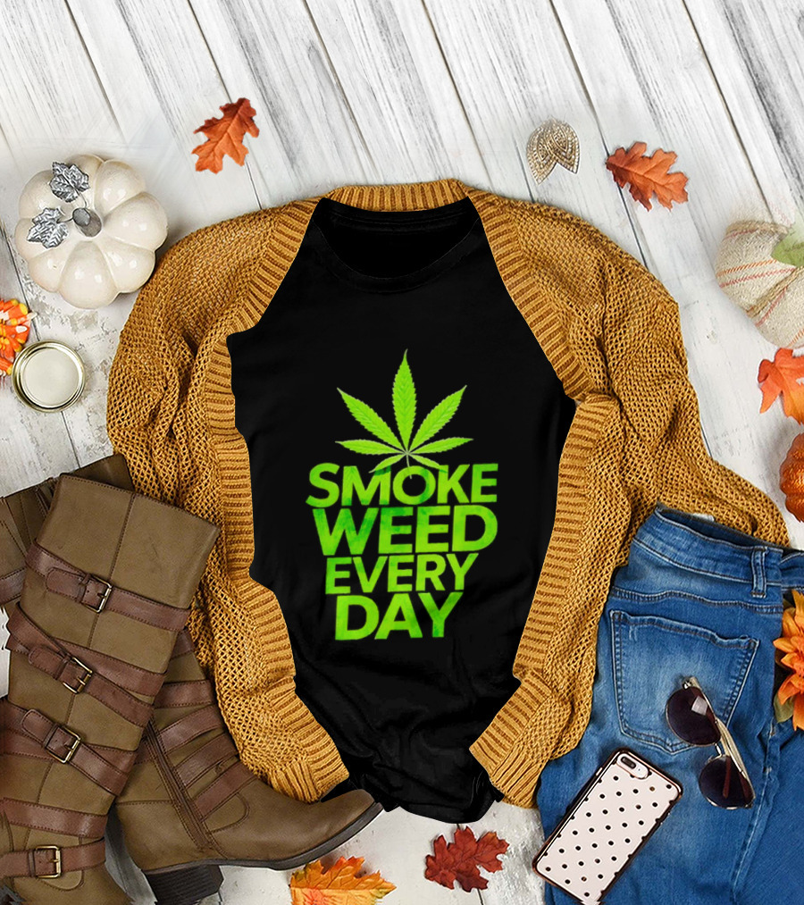 Smoke Weed Every Day Cannabis For Sale Ships Free Leaf T-Shirt