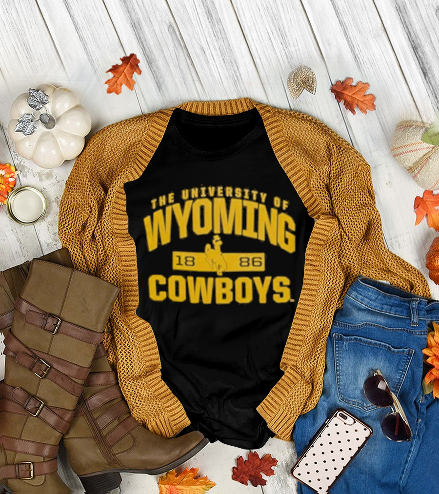University Of Wyoming Cowboys 1886 Vintage Yellow Bronco Rider T-Shirt