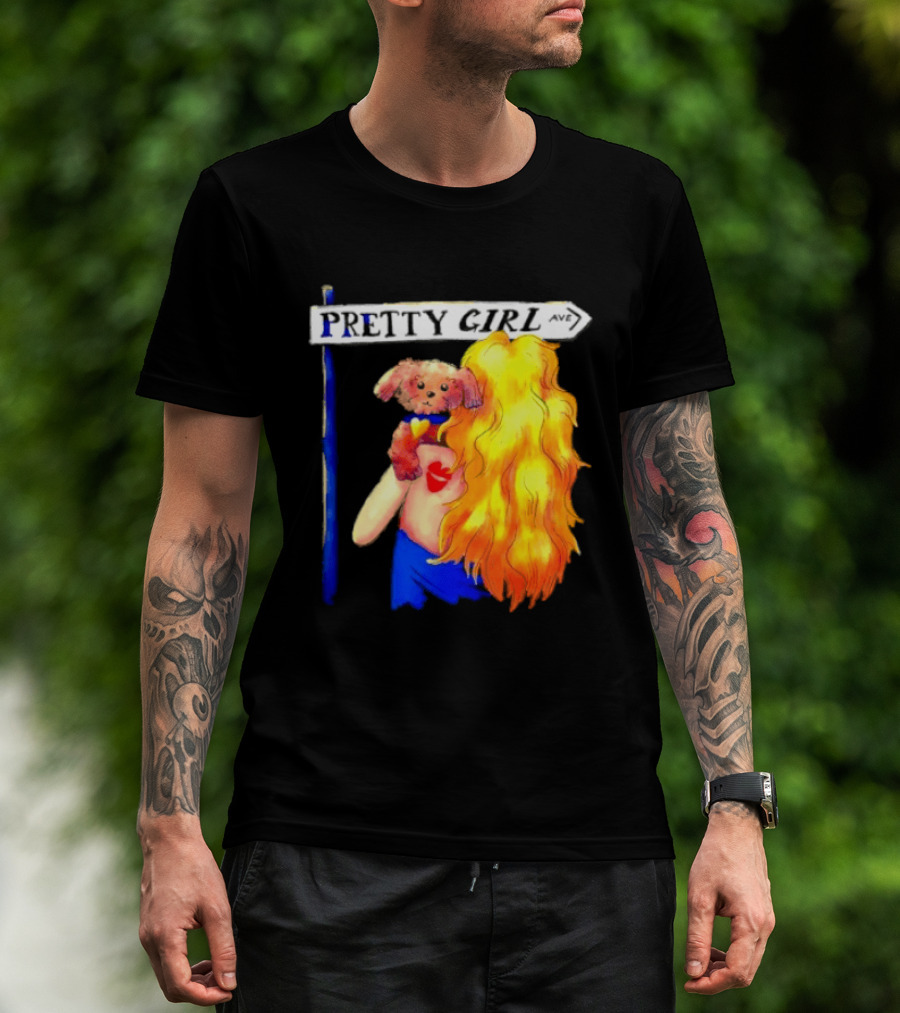 Pretty Girl Avenue Blonde Woman With Teddy Bear And Heart Tattoo T-Shirt