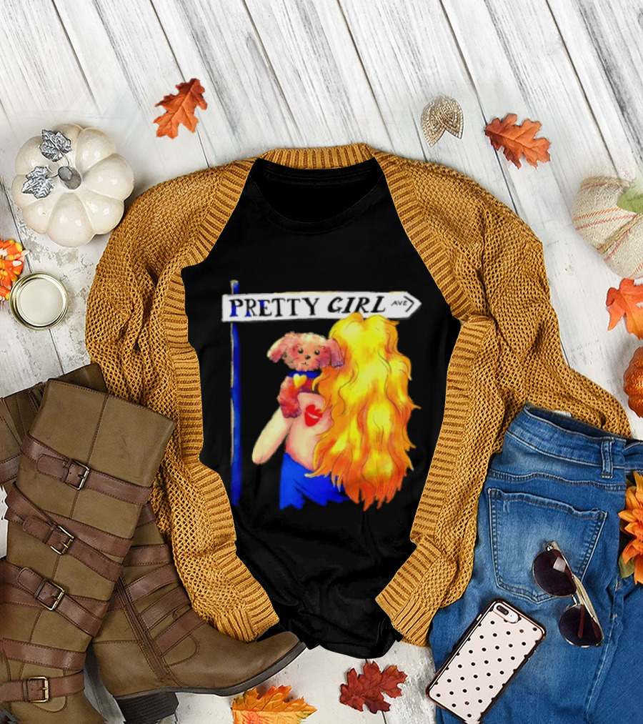 Pretty Girl Avenue Blonde Woman with Teddy Bear and Heart Tattoo T-Shirt