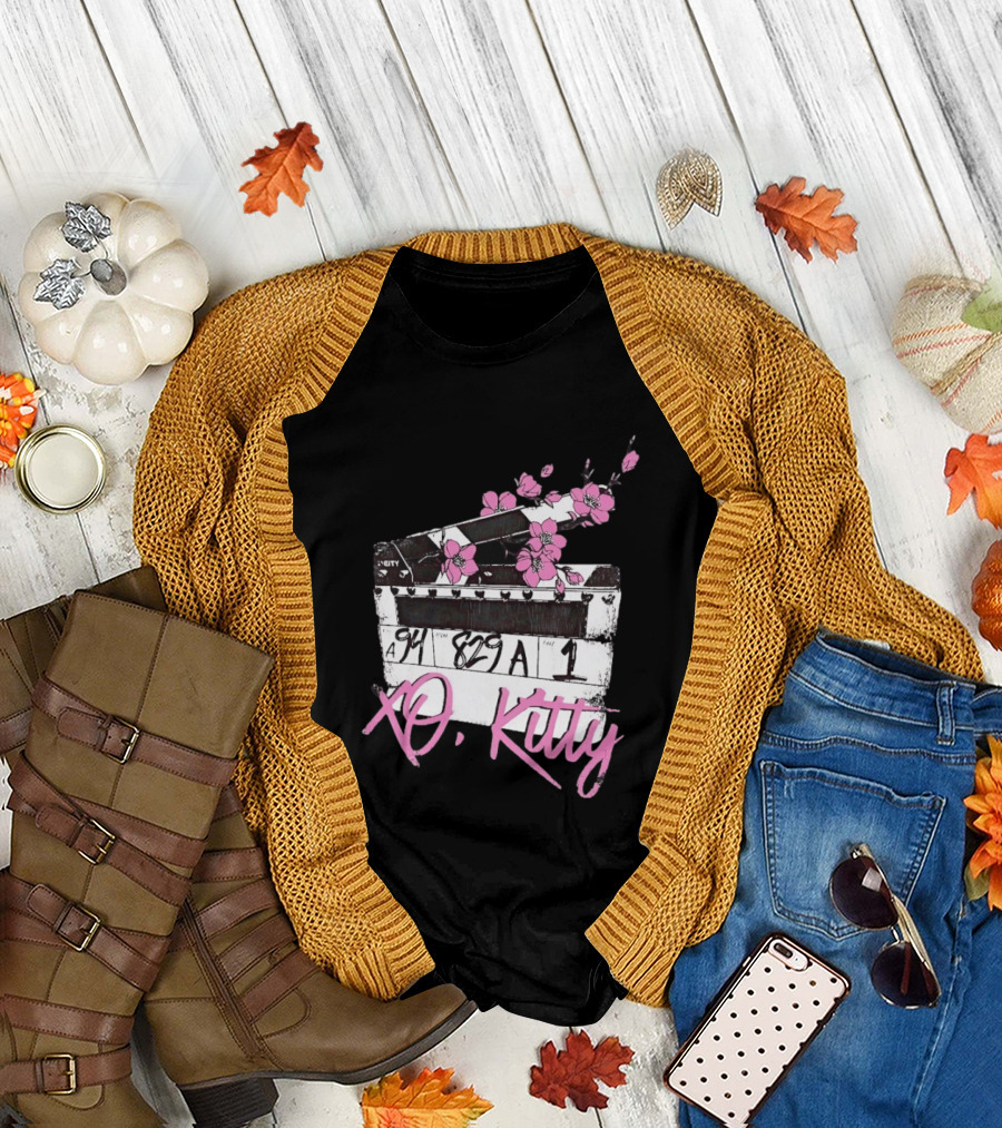 XO Kitty Film Clapperboard With Pink Flowers T-Shirt