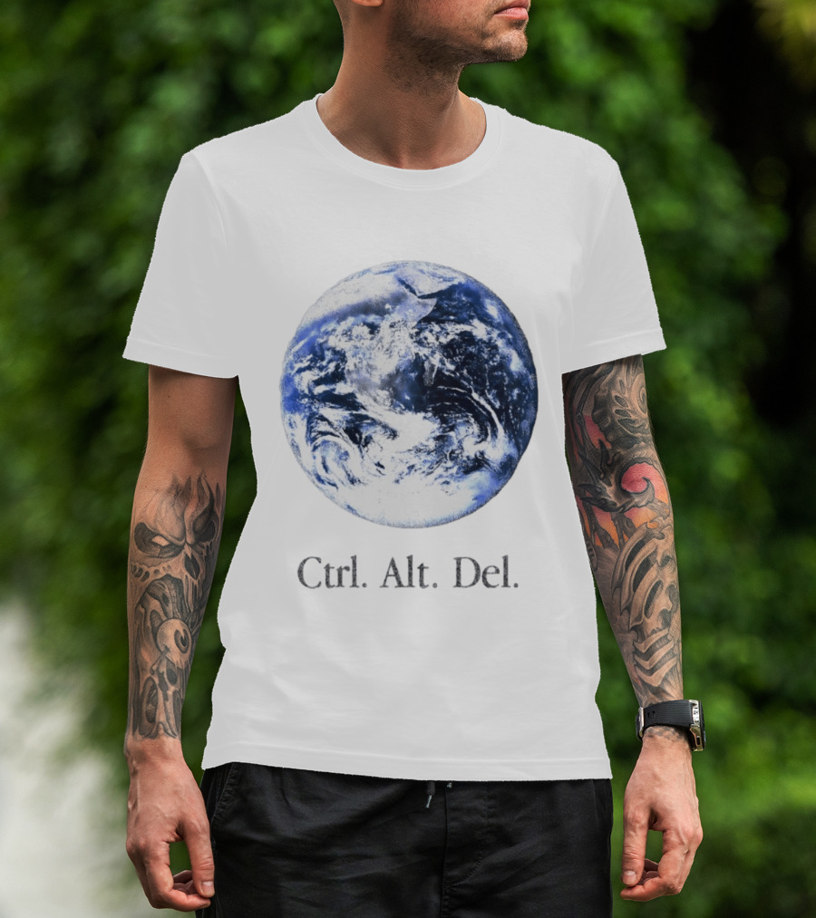 Earth Ctrl Alt Del Retro Computing Humor T-Shirt