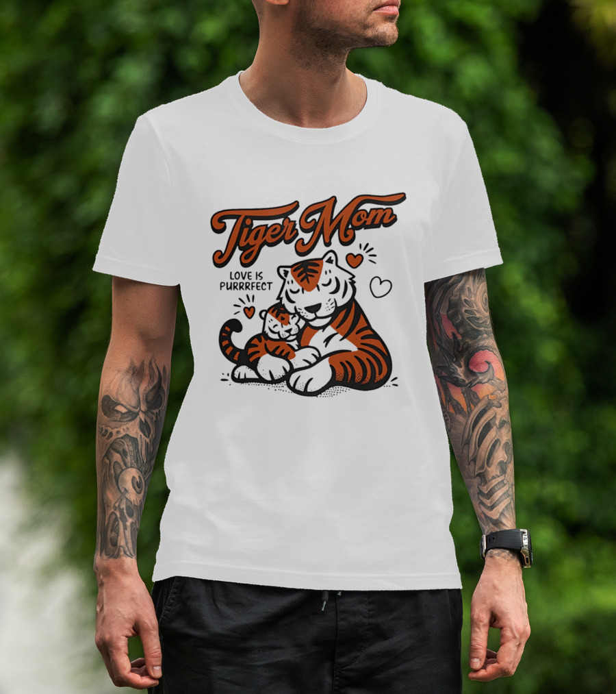 Tiger Mom Love Is Purrfect Cute Tiger Illustration With Heart T-Shirt