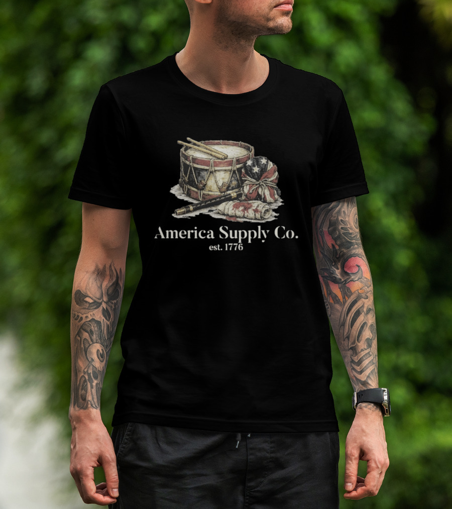America Supply Co. Est. 1776 Drum And Fife With American Flag Props T-Shirt