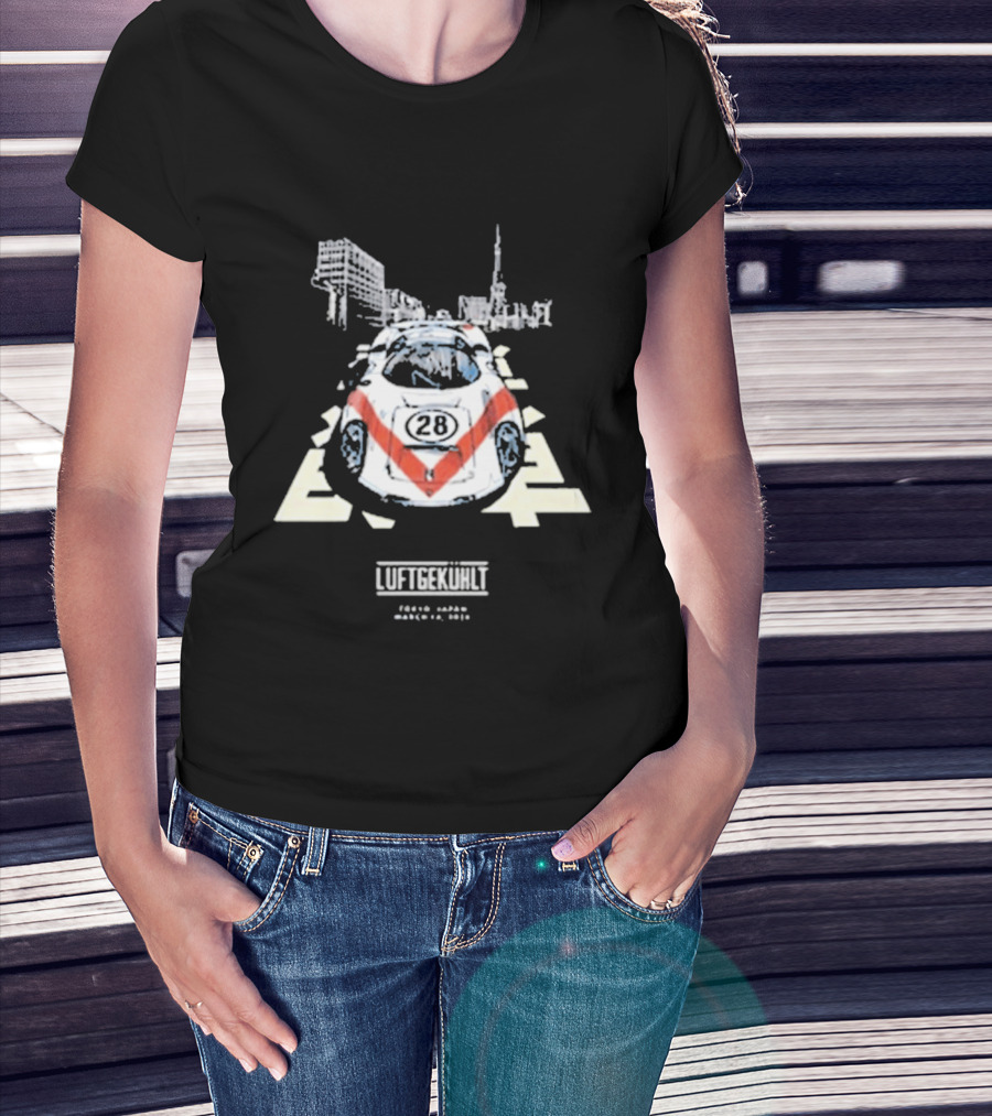 Luftgekuhlt Tokyo Event Porsche 28 Red Stripe Skyline Scene T-Shirt