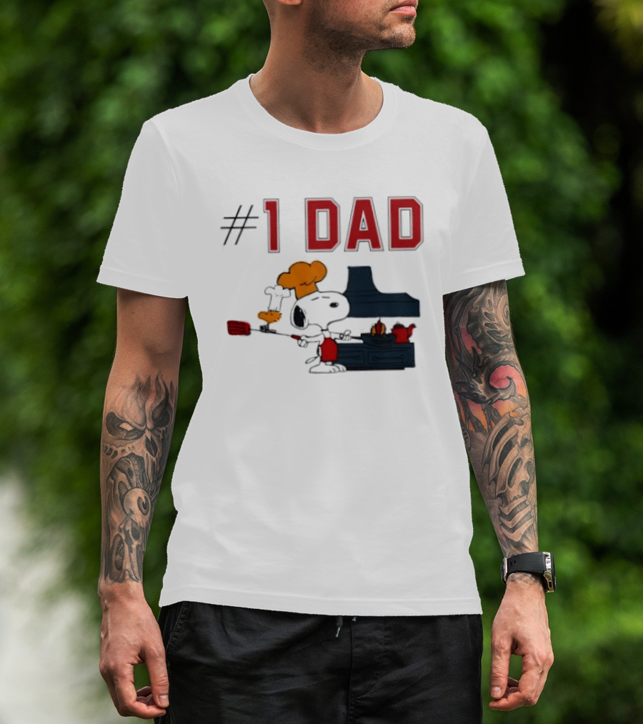 Snoopy #1 Dad BBQ Chef Cooking Grilling Peanuts Comic Strip T-Shirt