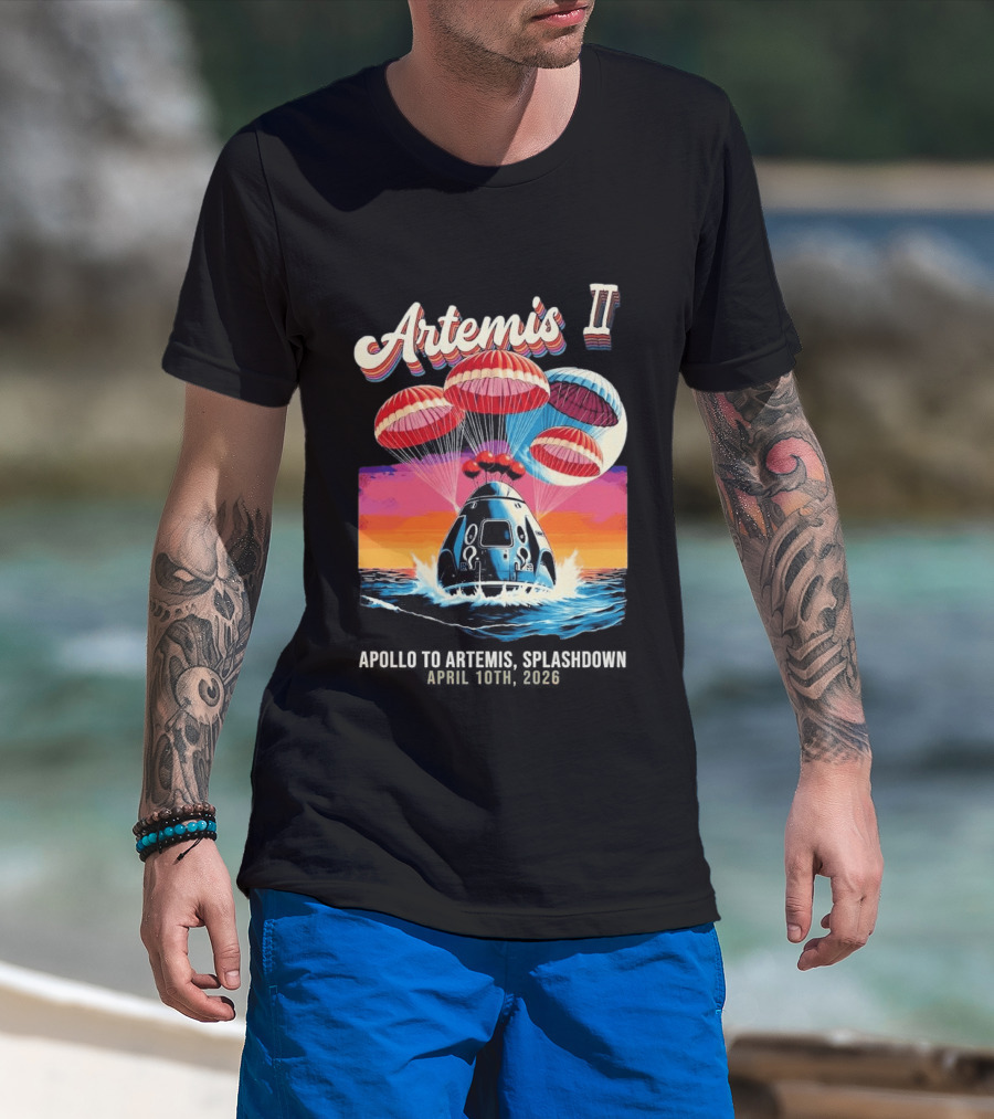 Artemis II Astronauts Splashdown Parachute Capsule Ocean T-Shirt