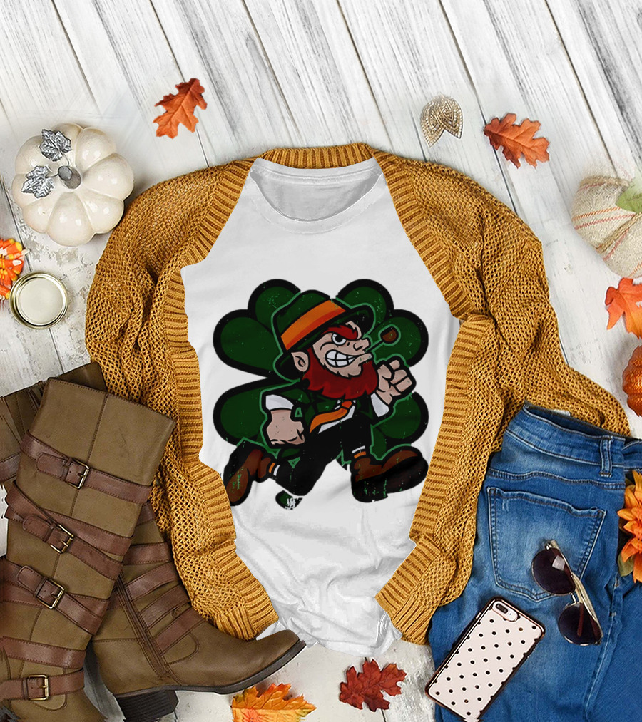 Leprechaun St. Patrick's Day Four Leaf Clover Smoking Pipe Vintage Irish T-Shirt