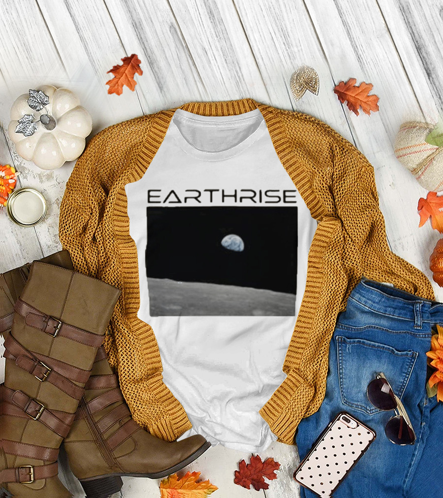 Artemis Mission Earthrise Moon View T-Shirt