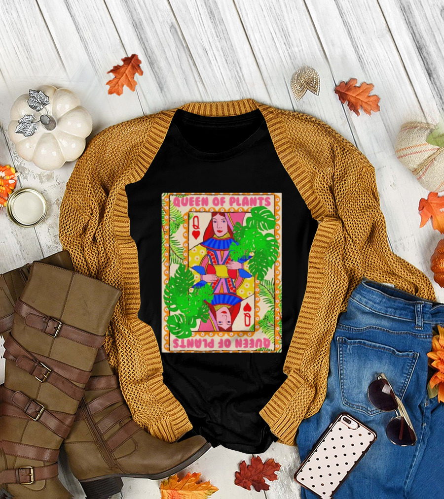 Queen of Plants Playing Card Monstera Leaves Q Heart T-Shirt