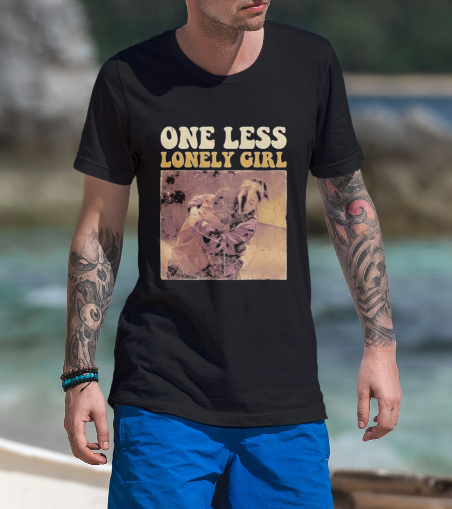 Billie Eilish Justin Bieber One Less Lonely Girl Vintage Style Hug Scene T-Shirt