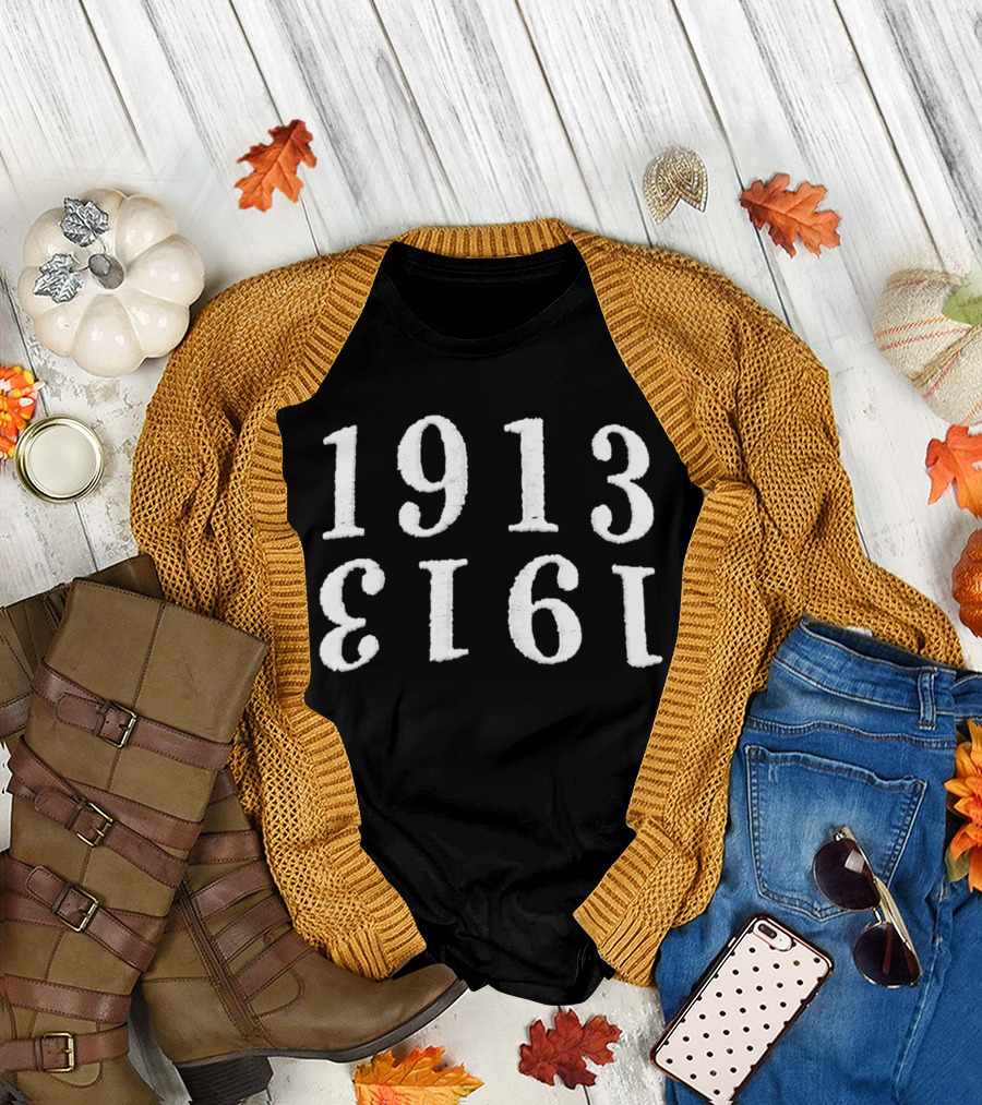 1913 Upside Down ǝƃɐsu 3191 T-Shirt
