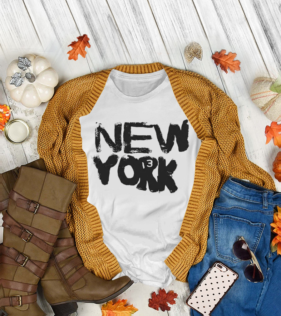 New York The Miniature Wife Lulu 13 T-Shirt