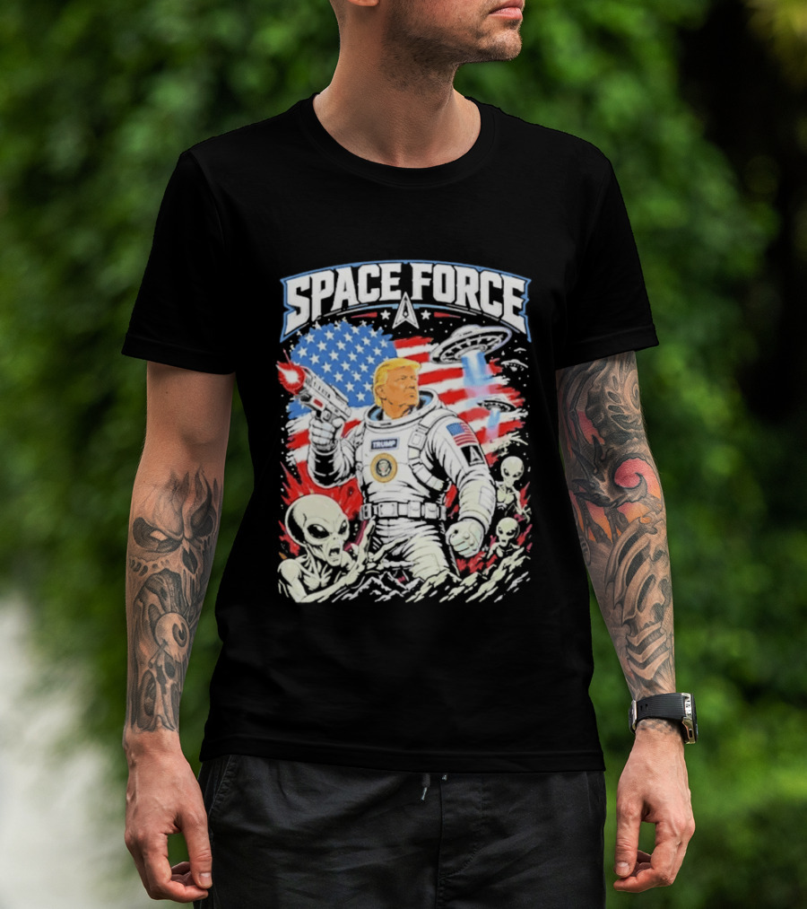 Space Force Trump Alien UFO America Flag Astronaut T-Shirt