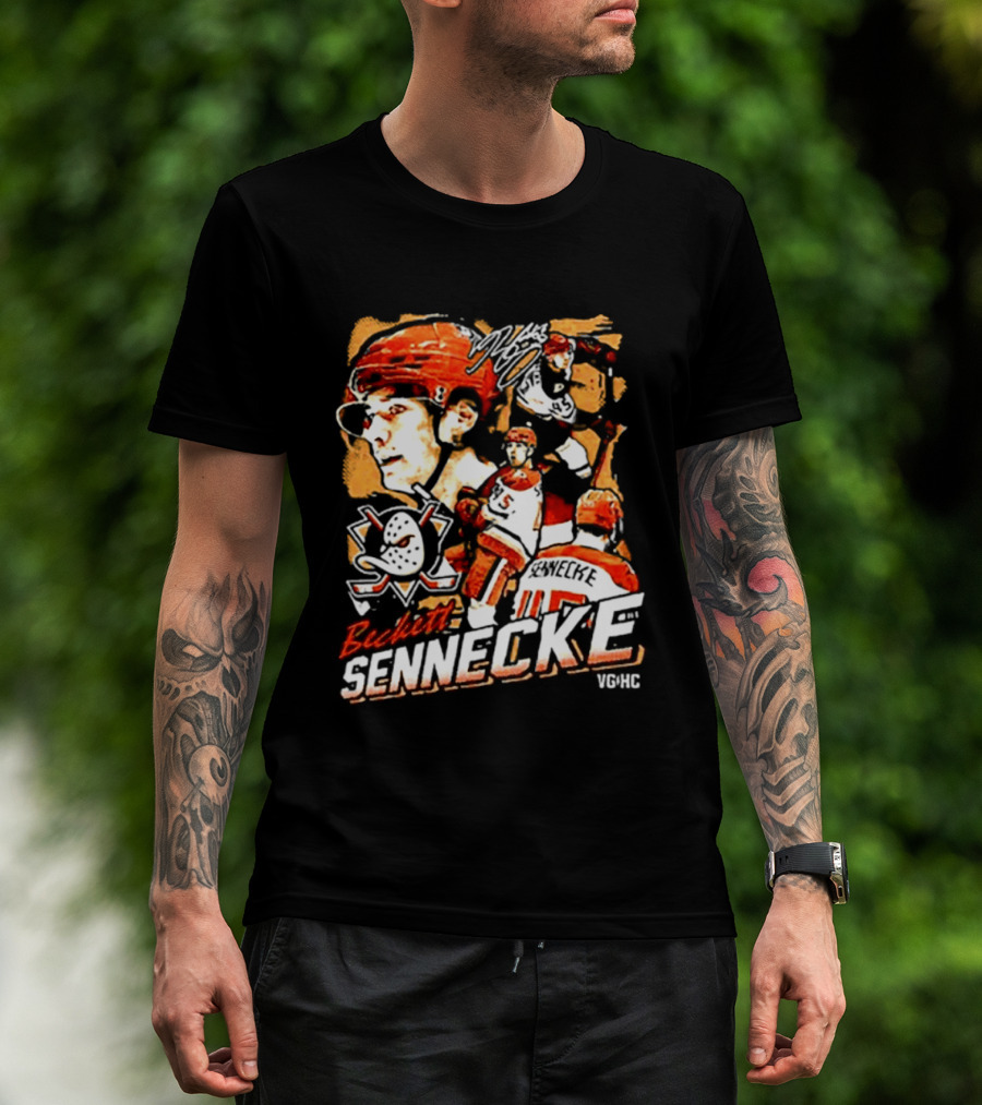 Beckett Sennecke Oregon Ducks Hockey Collage T-Shirt