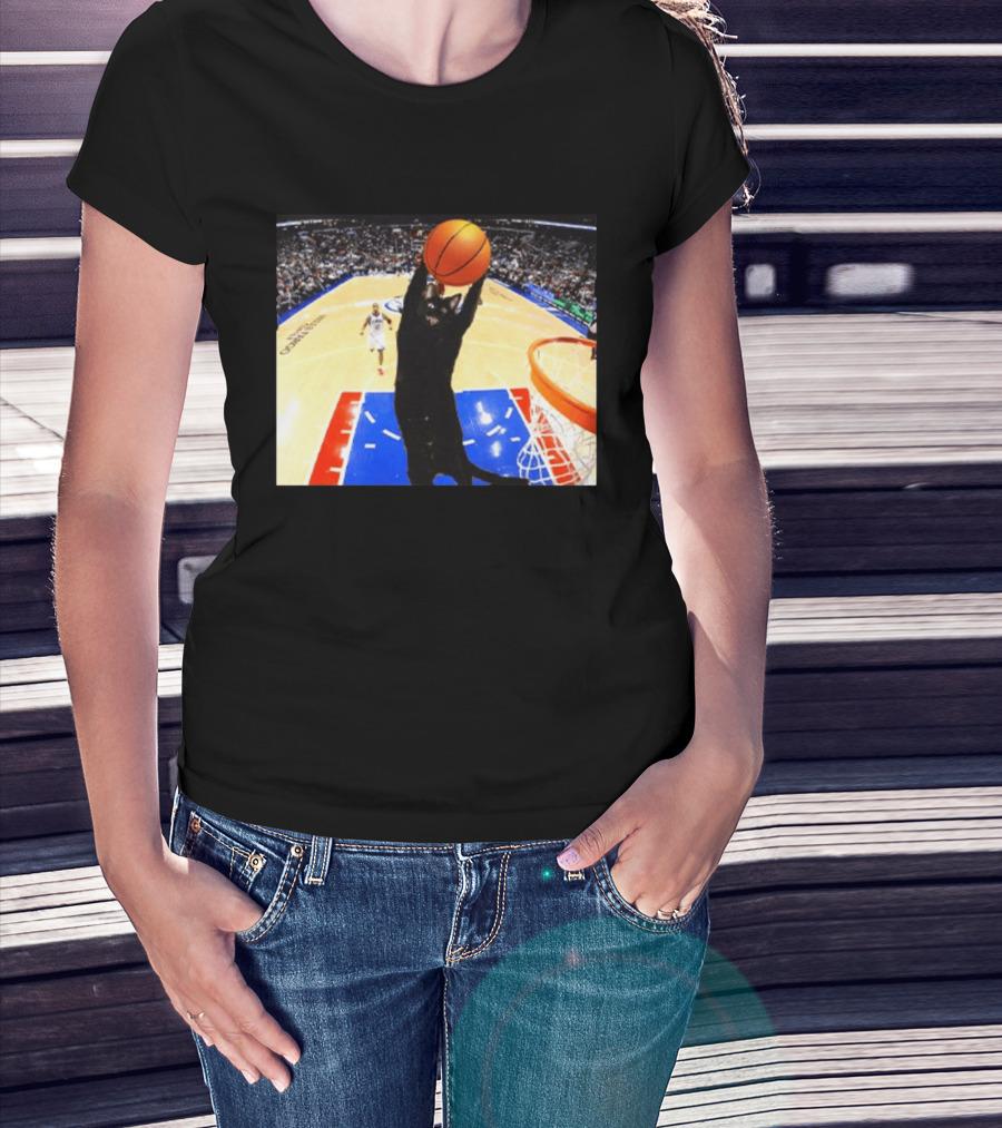Jarrett Allen Cat Dunking Basketball On Court T-Shirt