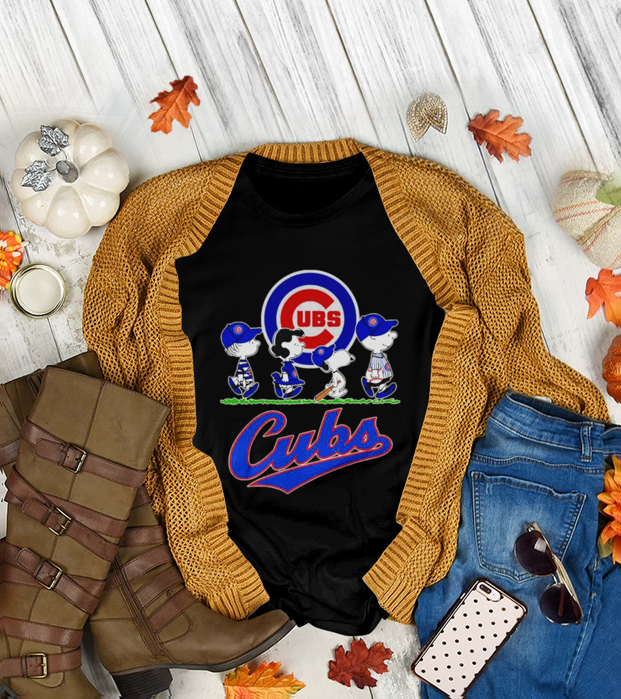 Chicago Cubs Peanuts Characters Walking 2026 T-Shirt