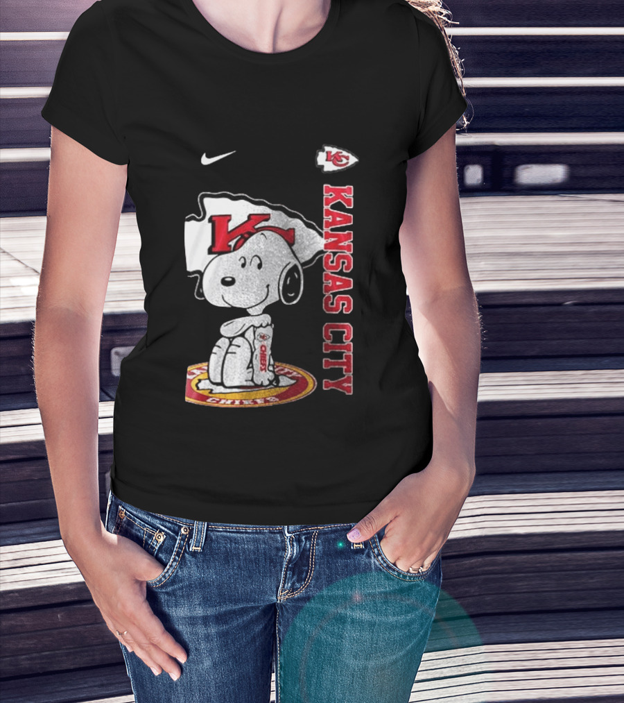 Kansas City Chiefs Snoopy Yes I'm Old Thank You For The Memories T-Shirt