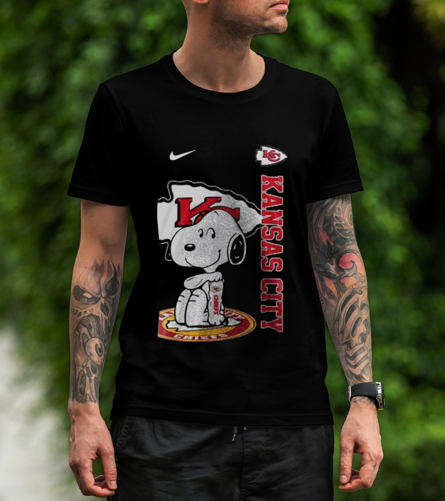 Kansas City Chiefs Snoopy Yes I'm Old Thank You For The Memories T-Shirt