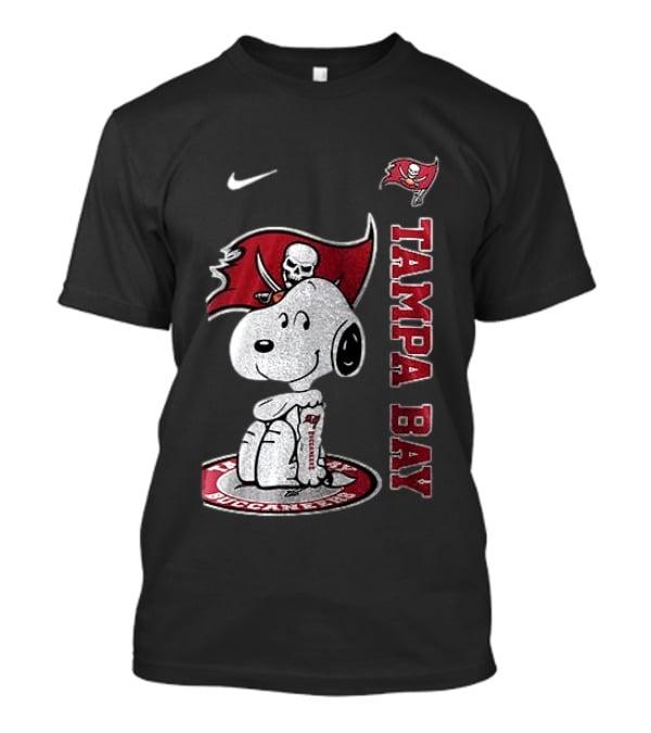 Tampa Bay Buccaneers Snoopy Football Memories Peanuts Collaboration T-Shirt