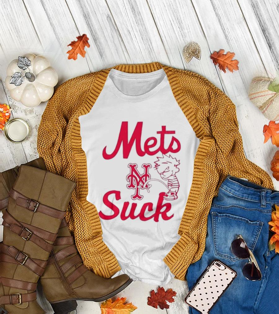 Mets Suck Peeing New York Baseball Fan Humor T-Shirt