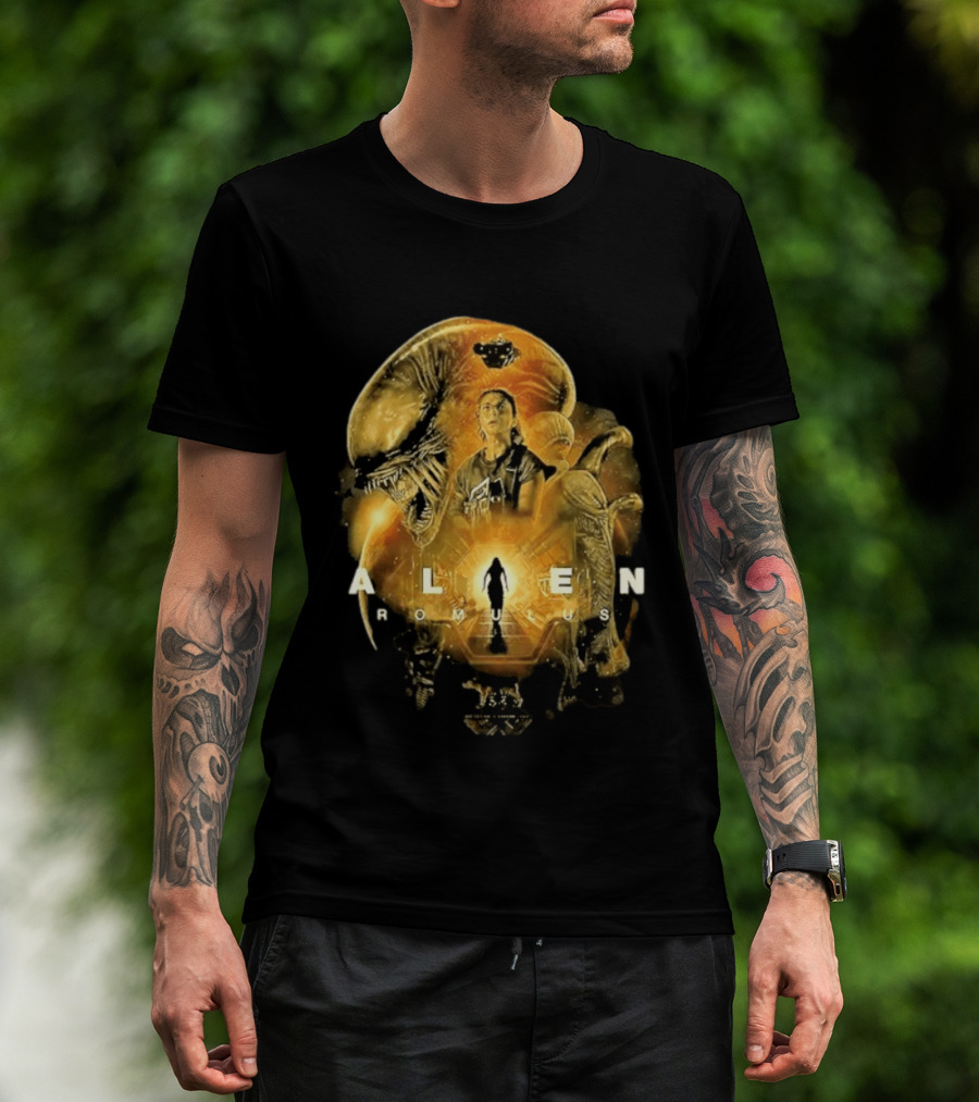Alien Romulus Xenomorph Collage With Character And Spaceship T-Shirt