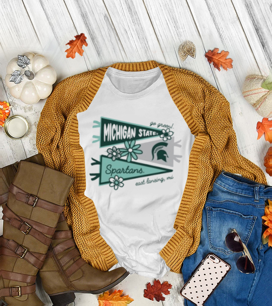 Michigan State Spartans Pennant East Lansing MI Flowers T-Shirt