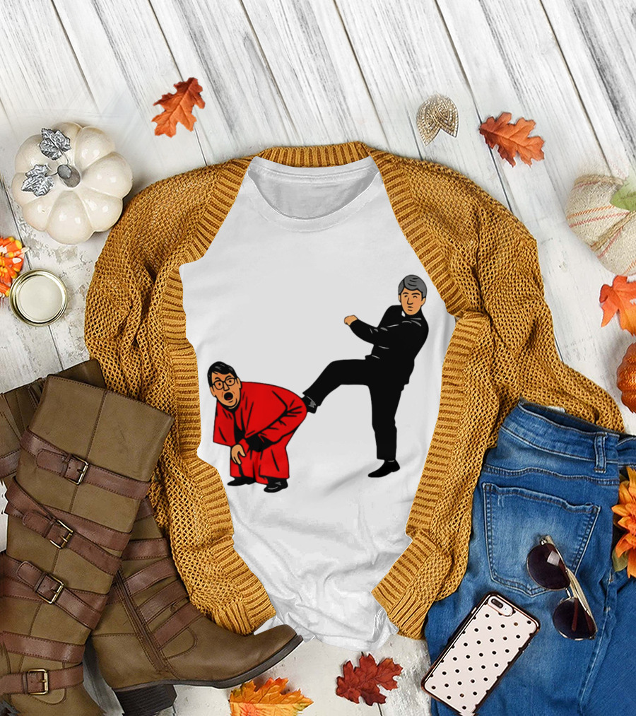 Kicking Random Man Up The Arse Funny Comic Scene T-Shirt