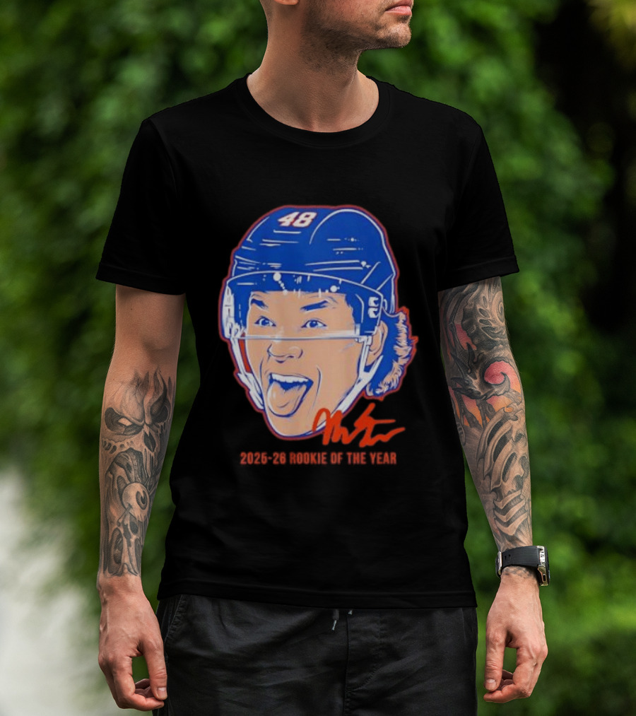 Matthew Schaefer Islanders ROTY 2025 26 Swag Helmet 48 Signature T-Shirt