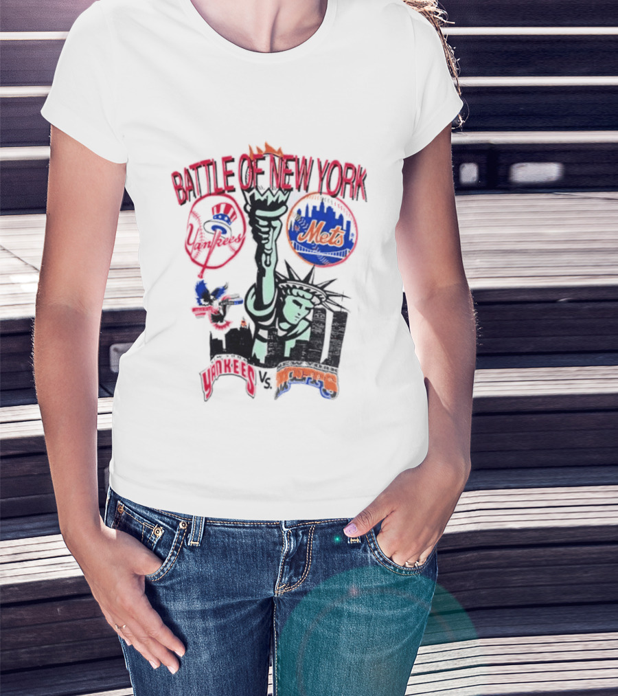 Yankees Mets Battle Of New York Statue Of Liberty T-Shirt
