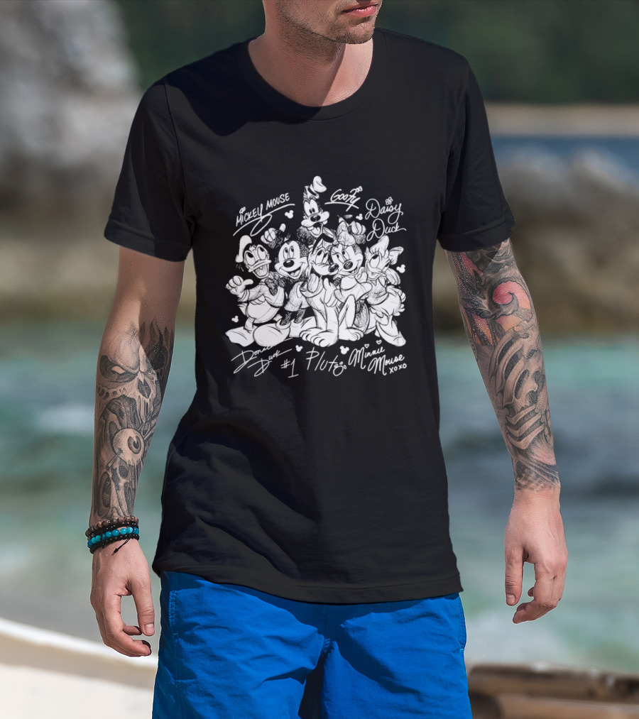 Mickey Mouse Goofy Daisy Duck Donald Duck Pluto Minnie Mouse Friends 2026 Disneyland Trip Sketch T-Shirt