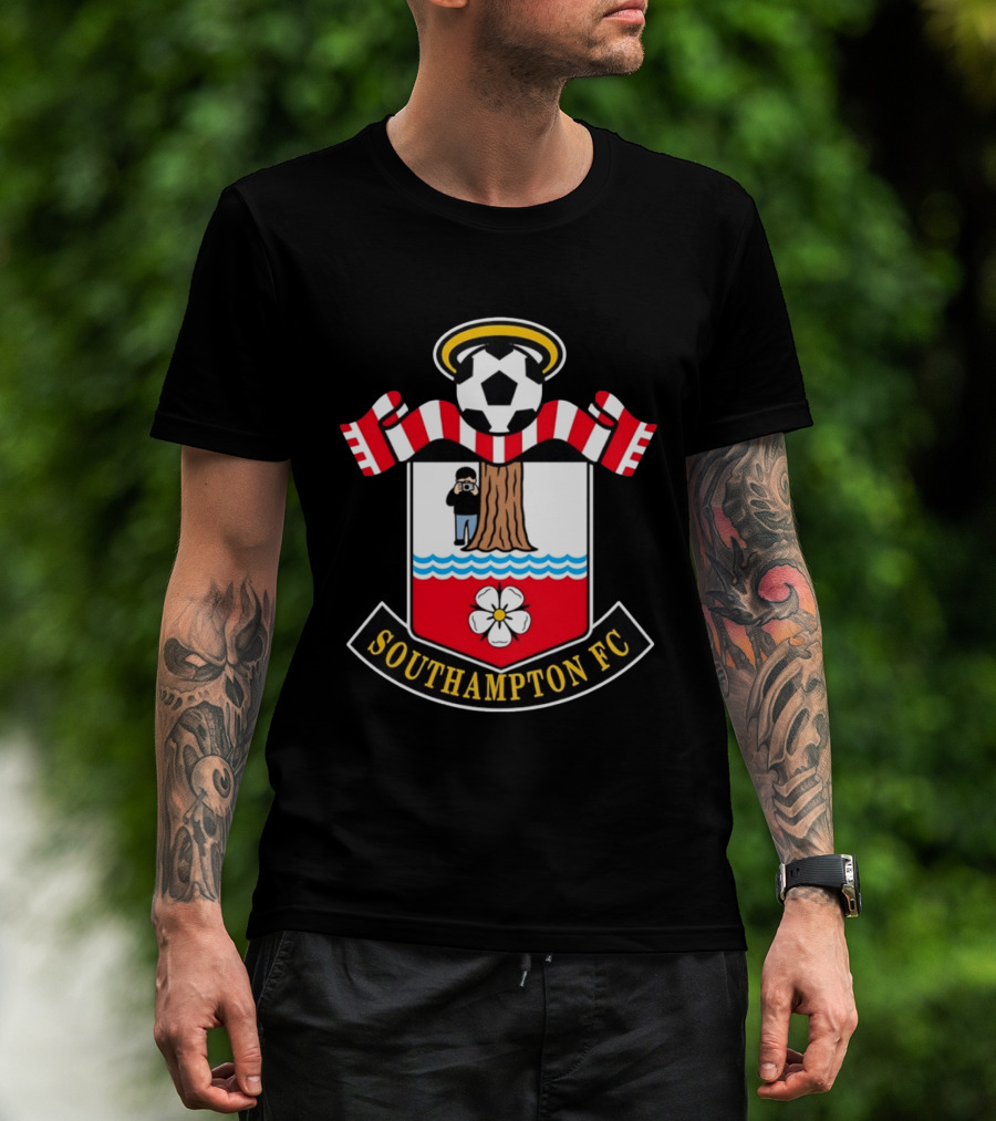 Southampton FC Crest Meme Tree Photographer Football T-Shirt