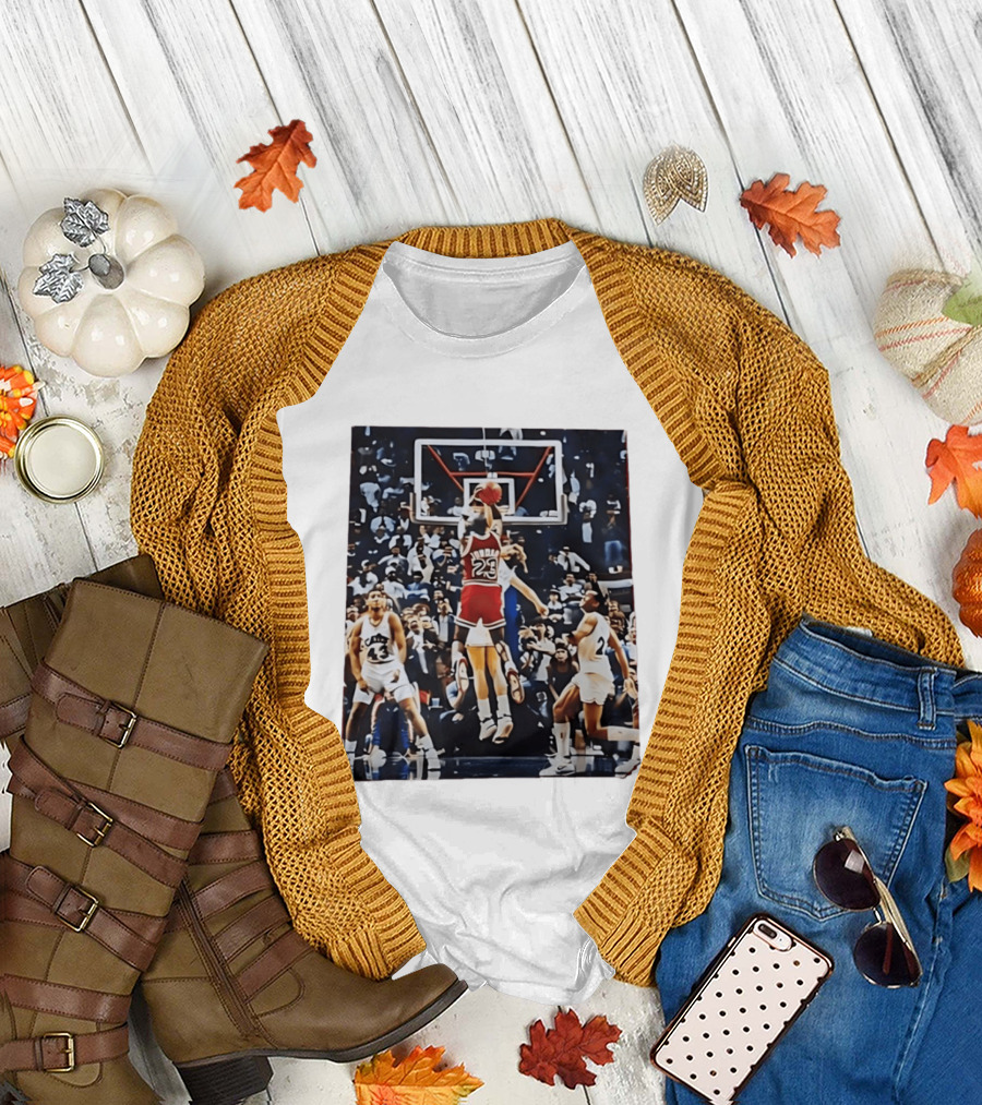 Michael Jordan 23 Chicago Bulls Iconic Basketball Moment T-Shirt