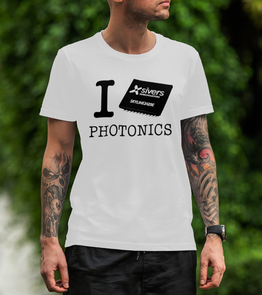 I Love Photonics Sivers Semiconductors Skyline2429E Chip T-Shirt