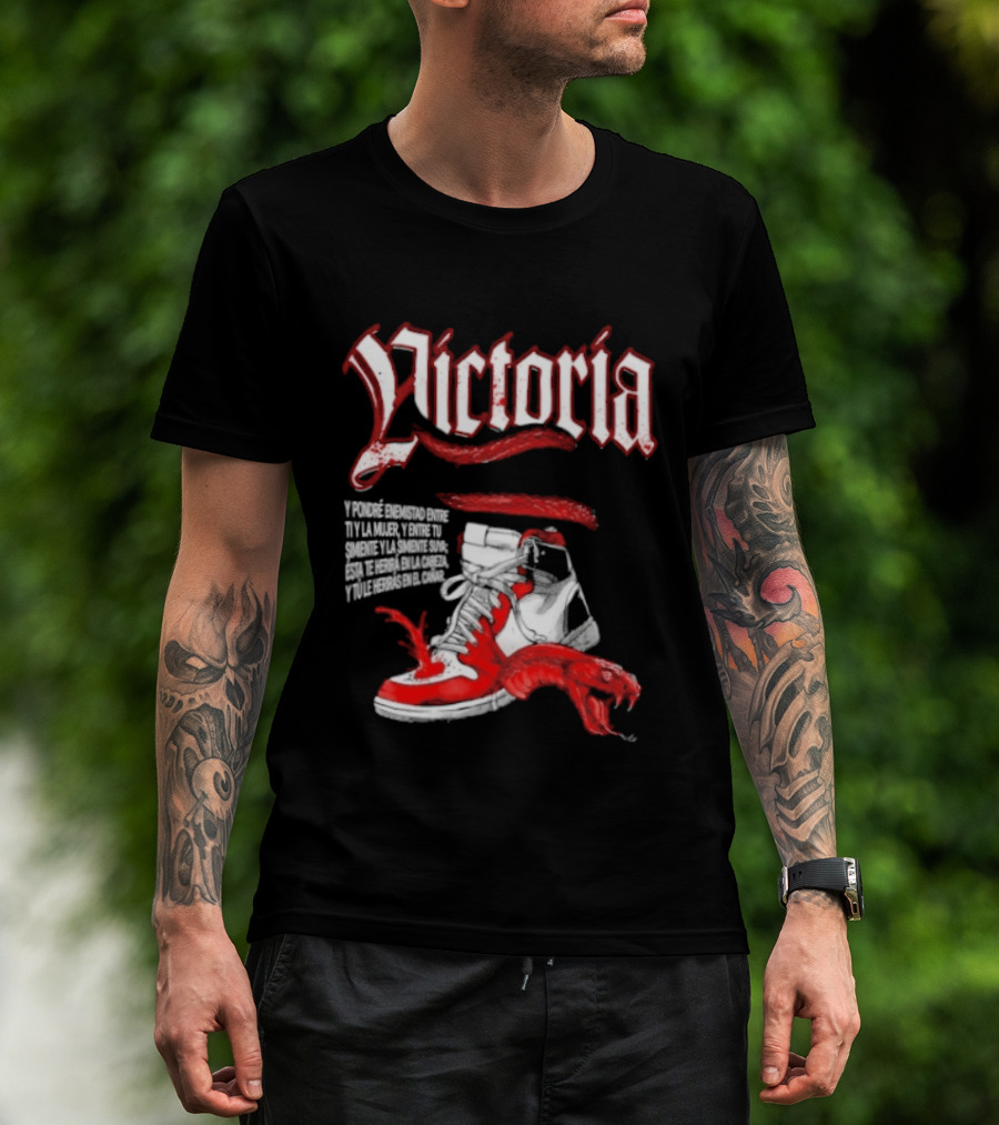 Victoria Y Pondré Enemistad Entre Ti Y La Mujer Simiente Suya Sneaker Serpent T-Shirt