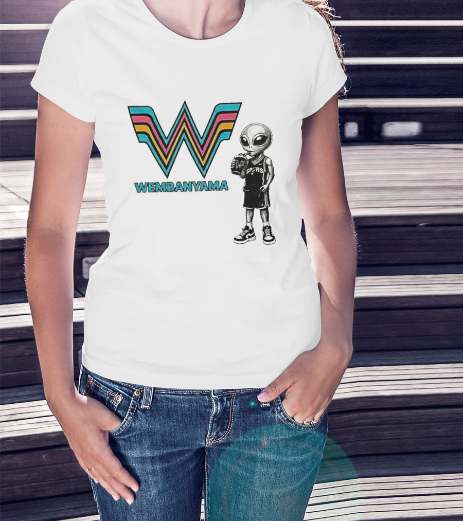 San Antonio Spurs Wembanyama Alien Drinking Spurs T-Shirt