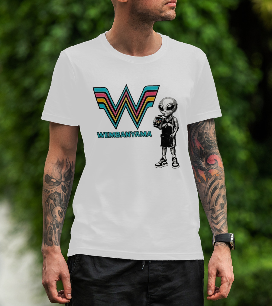 San Antonio Spurs Wembanyama Alien Drinking Spurs T-Shirt