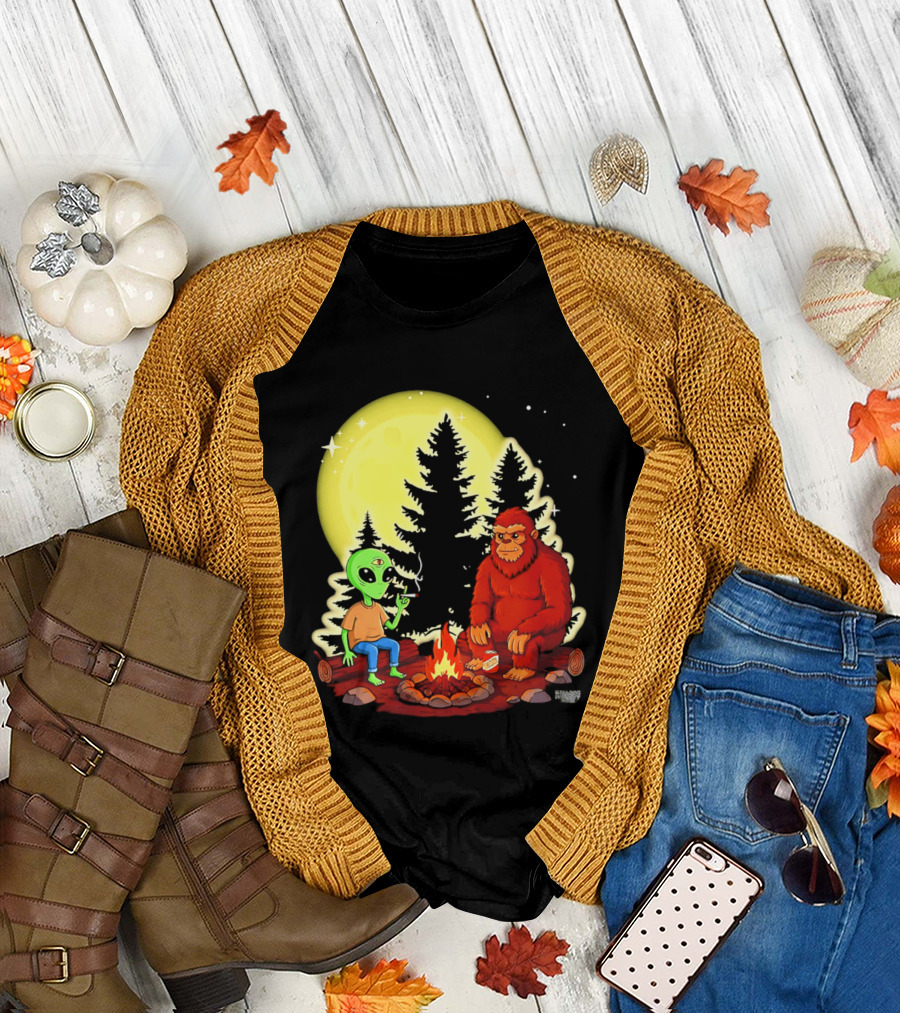 Bigfoot and Alien Campfire Night Under Full Moon T-Shirt