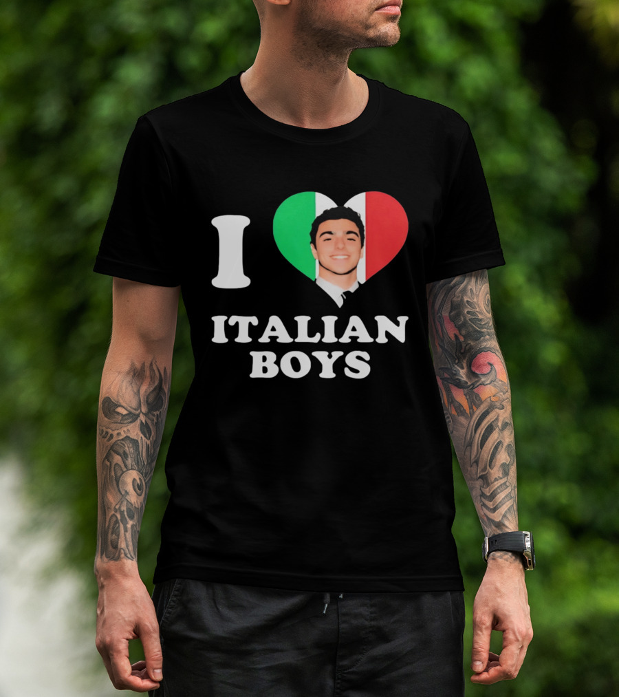 I Love Italian Boys Luigi Mangione Heart Flag T-Shirt