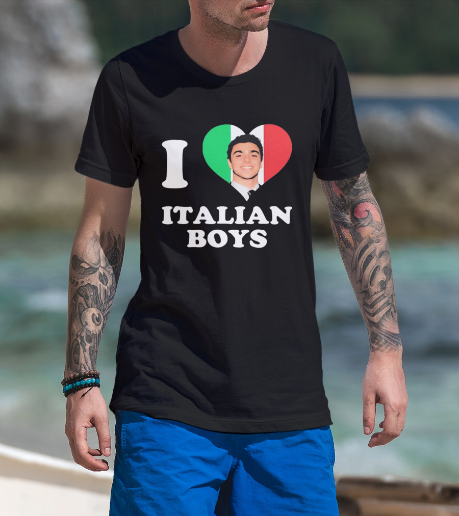 I Love Italian Boys Luigi Mangione Heart Flag T-Shirt