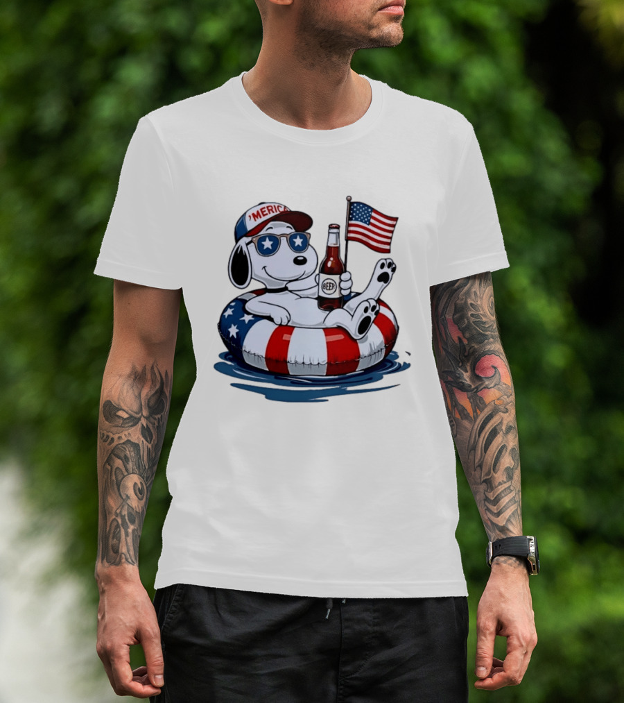 Snoopy Patriotic American Flag Beer Floaty Relaxing T-Shirt