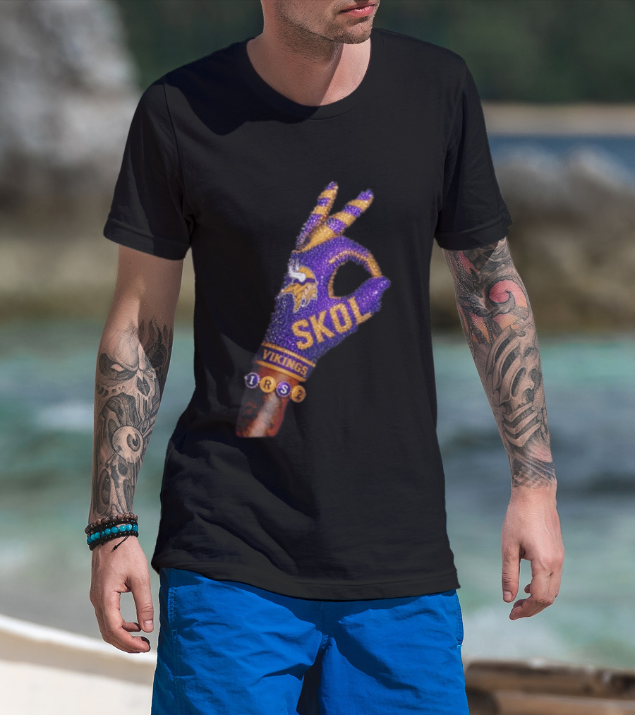 Minnesota Vikings Skol Isaiah Rodgers Iceman Glove T-Shirt