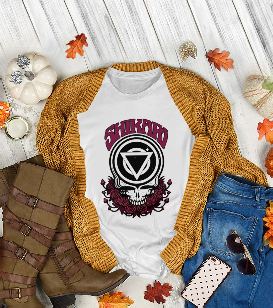Shikari Triangle Skull Roses T-Shirt