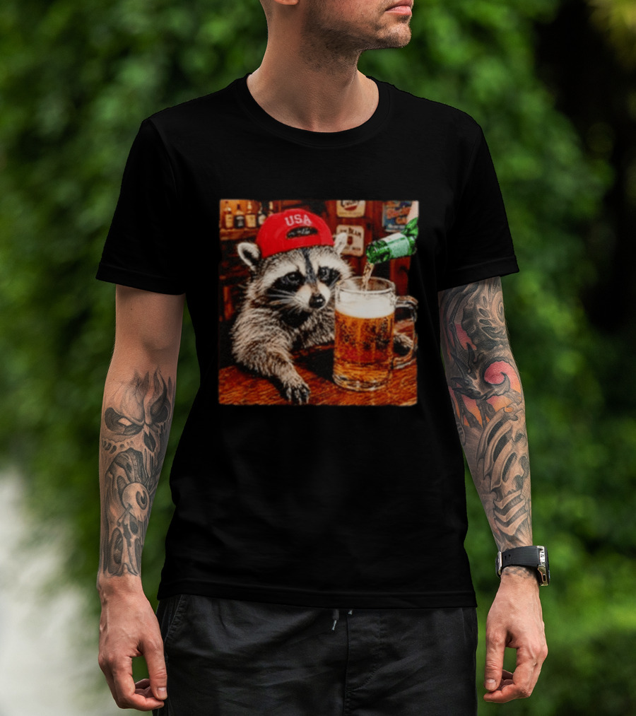 Patriotic Raccoon USA Hat Drinking Beer In Bar Scene T-Shirt