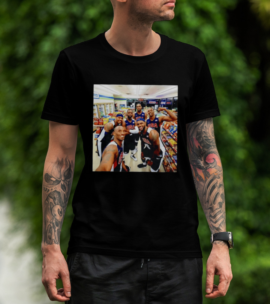 USA Legend Basketball Kobe Bryant LeBron James Dwight Howard Selfie Meme 7 Eleven USA Jersey Team Players T-Shirt